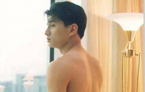 Photos of Nicky Wu’s Firm Butt Surface! thumbnail