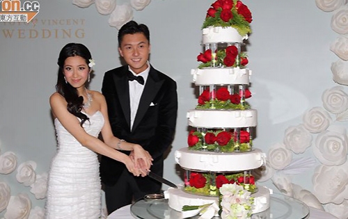 Celebrity Weddings: Yoyo Chen and Vincent Wong’s Banquet thumbnail