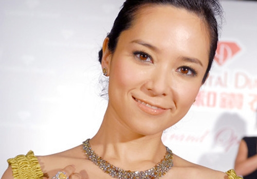 Sonija Kwok Admits to Pregnancy thumbnail