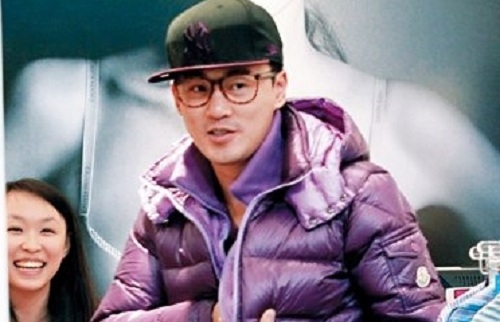 Raymond Lam Buys Red Underwear Briefs To Ward Off Bad Luck thumbnail