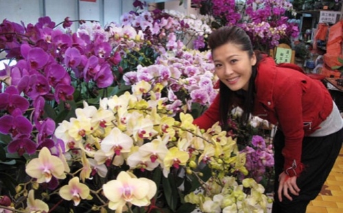Niki Chow Gains Weight Due to Lunar New Year Celebrations thumbnail