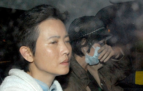 Disturbed Yammie Nam Wanders in Night Gown; Pedestrians Call Police thumbnail