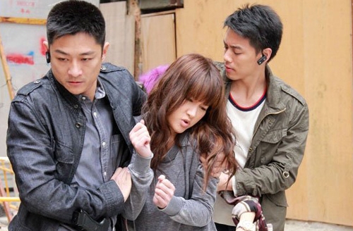 Kate Tsui Caught Illegally Selling Bras In “Fight Crime” thumbnail