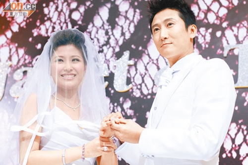 Celebrity Weddings: Janet Chow And Timmy Hung thumbnail