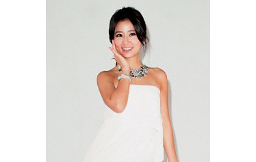 Ruby Lin Denies Reconciling With Stanley Tong On Set of “The Patriot Yue Fei” thumbnail