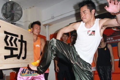Lee Ka Ding: “TVB Spoiled Kevin Cheng! He Lacks an Actor’s Ethics!” thumbnail