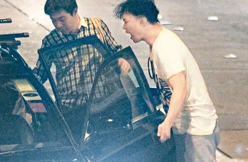 Eason Chan Suffers Painful Groin Injury thumbnail