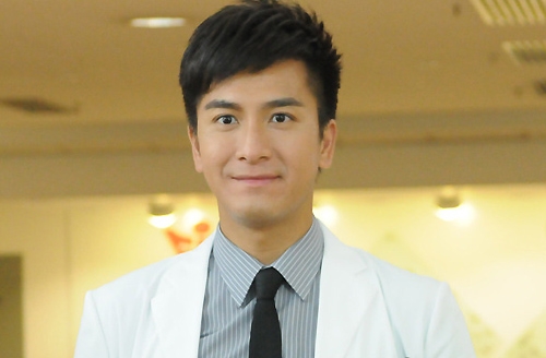 Kenneth Ma Will Not Take X-Rated Photos thumbnail