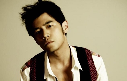 Jay Chou Does 300 Abdominal Exercises for Newly Ripped Body thumbnail