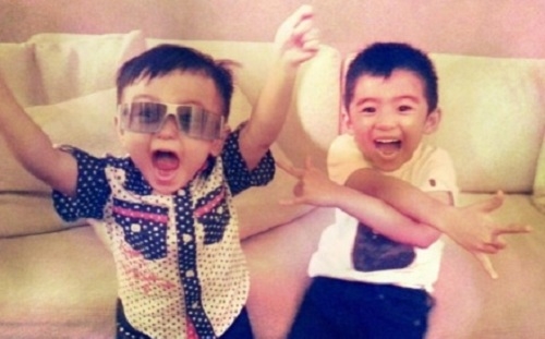 Nicholas Tse and Cecilia Cheung “Reconcile” for Lucas’ 5th Birthday thumbnail