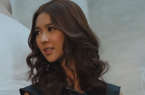 Fiona Sit Branded as a “Traitor” After Ending Contract With Warner Music thumbnail