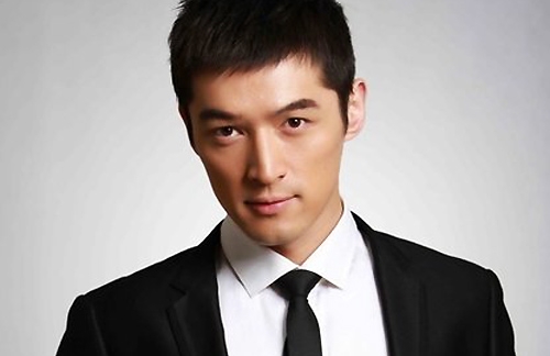 Hu Ge: “At Forty, I Stand” thumbnail