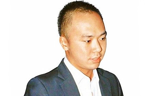 Justin Lee’s Father Begs Son to Turn Himself In thumbnail