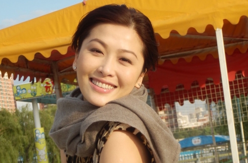 Niki Chow, Bosco Wong, Michael Miu in Love Triangle in “A Good Heart Goes Haywire” thumbnail