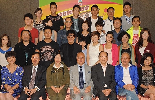 “Divas in Distress” Cast Holds Celebration Party thumbnail