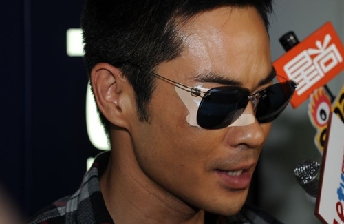 Kevin Cheng Receives 10 Stitches for Eye Injury thumbnail