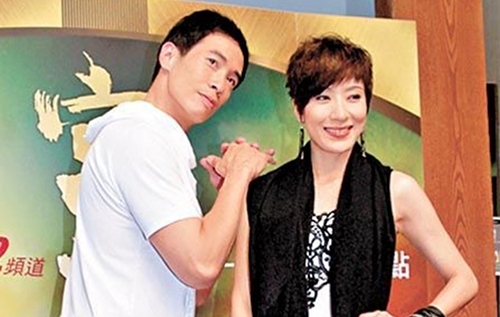 Tavia Yeung and Moses Chan Meet With Fans in Taiwan thumbnail