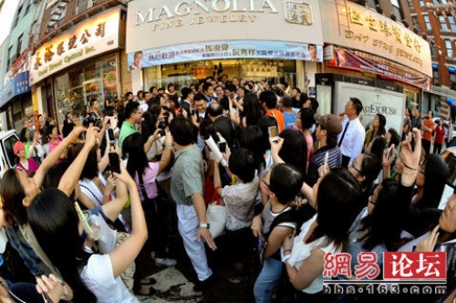 Steven Ma’s Autograph Signing in New York Invokes Chaos thumbnail