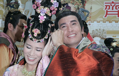 Charmaine Sheh Admits Having Chemistry with Moses Chan thumbnail