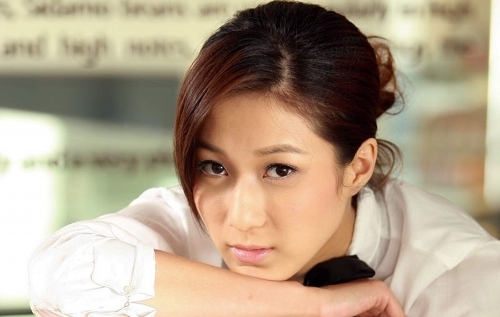Linda Chung: “I Am the Lucky One” thumbnail