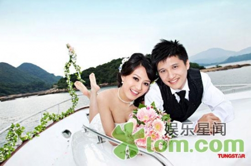 Skye Chan’s Wedding Studio Photos thumbnail