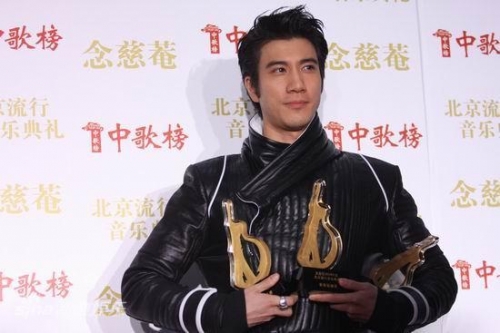 Leehom Wang Wishes Jay Chou Happy Birthday thumbnail