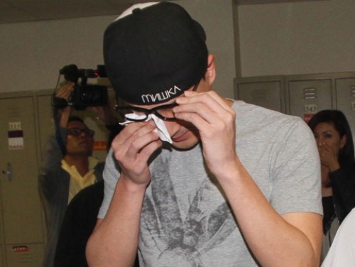 Raymond Lam Cried, “I Am Willing to Accept Mavis Pan’s Revenge!” thumbnail