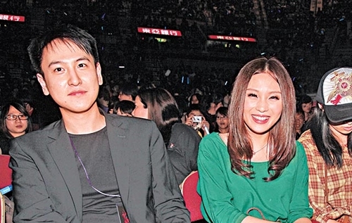Oceane Zhu Dating Handsome Billionaire, Albert Tong? thumbnail