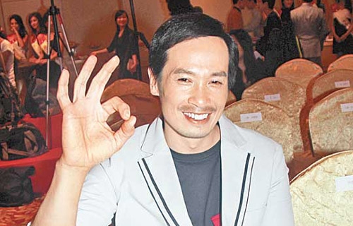 Moses Chan to Appear As Judge in 2011 Miss Hong Kong Pageant thumbnail