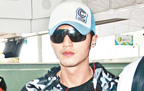 Nicholas Tse Bombarded By Speculations Over Reconciliation With Cecilia Cheung thumbnail