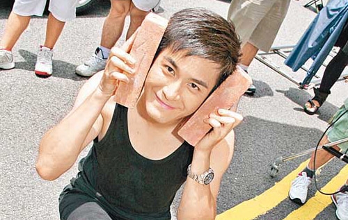 Kenneth Ma: “Rich Girls Are Hard To Court” thumbnail