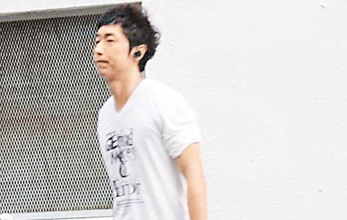 Steven Ma Encounters Obstacles While Filming “Lucky Father” thumbnail