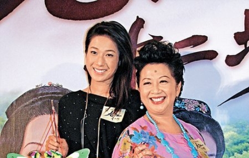 Linda Chung Has The Confidence To Fight For TV Queen; Nancy Sit Blows Up Over The Poster Arrangement thumbnail
