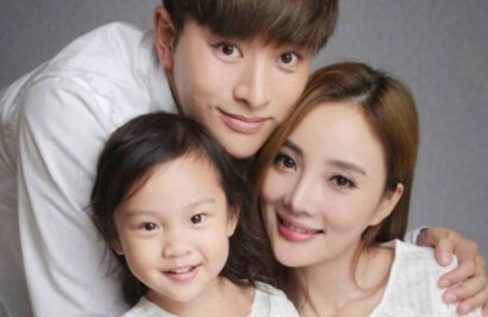 Jia Nailiang Confirms Divorce Rumors On Variety Show JayneStars com