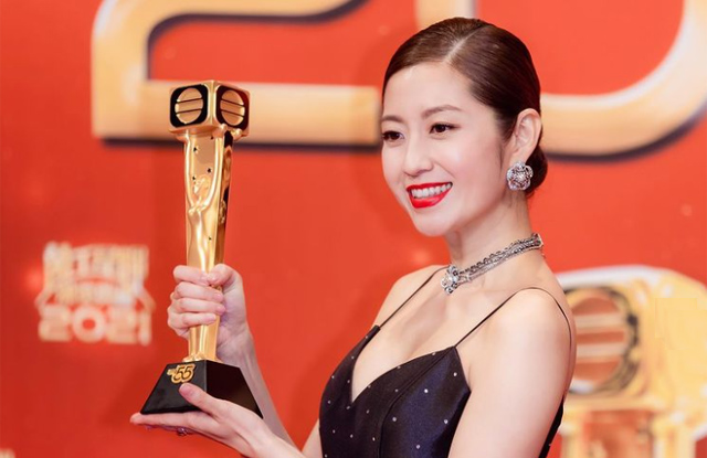 Vincent Wong Congratulates Yoyo Chen’s Best Supporting Actress Win thumbnail