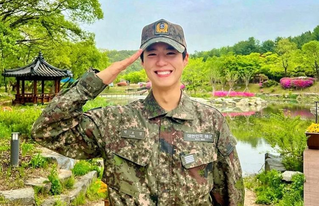 Park Bo Gum's first activity after returning from mandatory service will be  as a host for the 'Baeksang Arts Awards