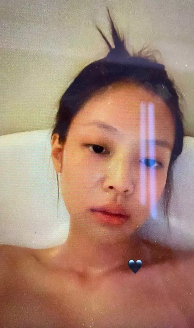 BLACKPINK Jennie’s Bathtub Photo Reportedly Leaked by Hacker