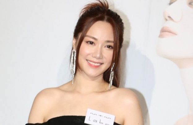 Internet celebrity Du Meizhu, most known for being the catalyst to Kris Wu's  downfall, recently denied rumours that she has been expelled…